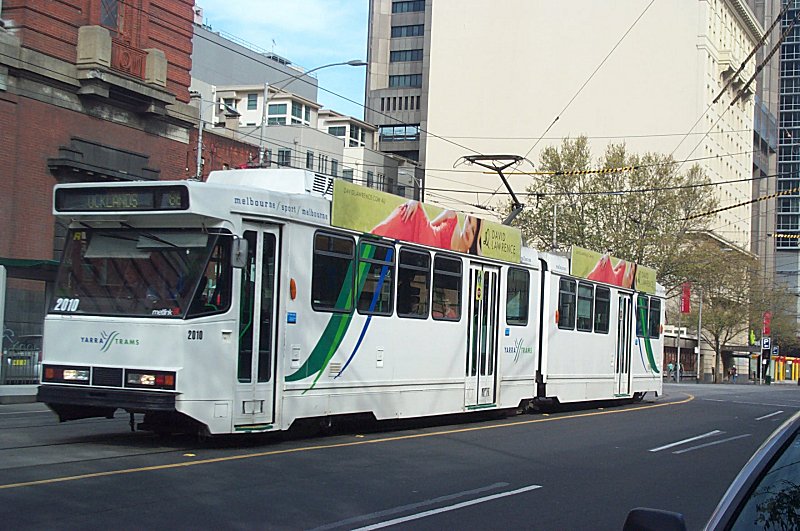 [tram+Melbourne_2010[1].jpg]